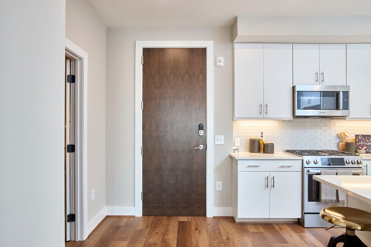 214 Hunt St - Photo 3 of 30