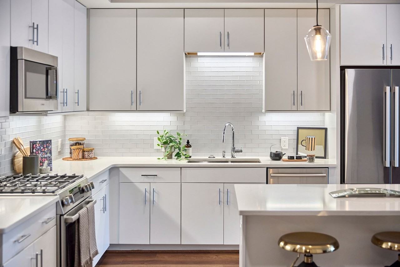 214 Hunt St - Photo 4 of 30
