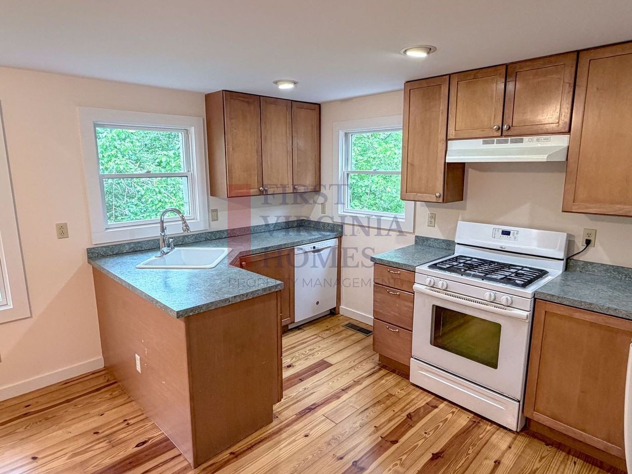 730 Canal St - Photo 6 of 12
