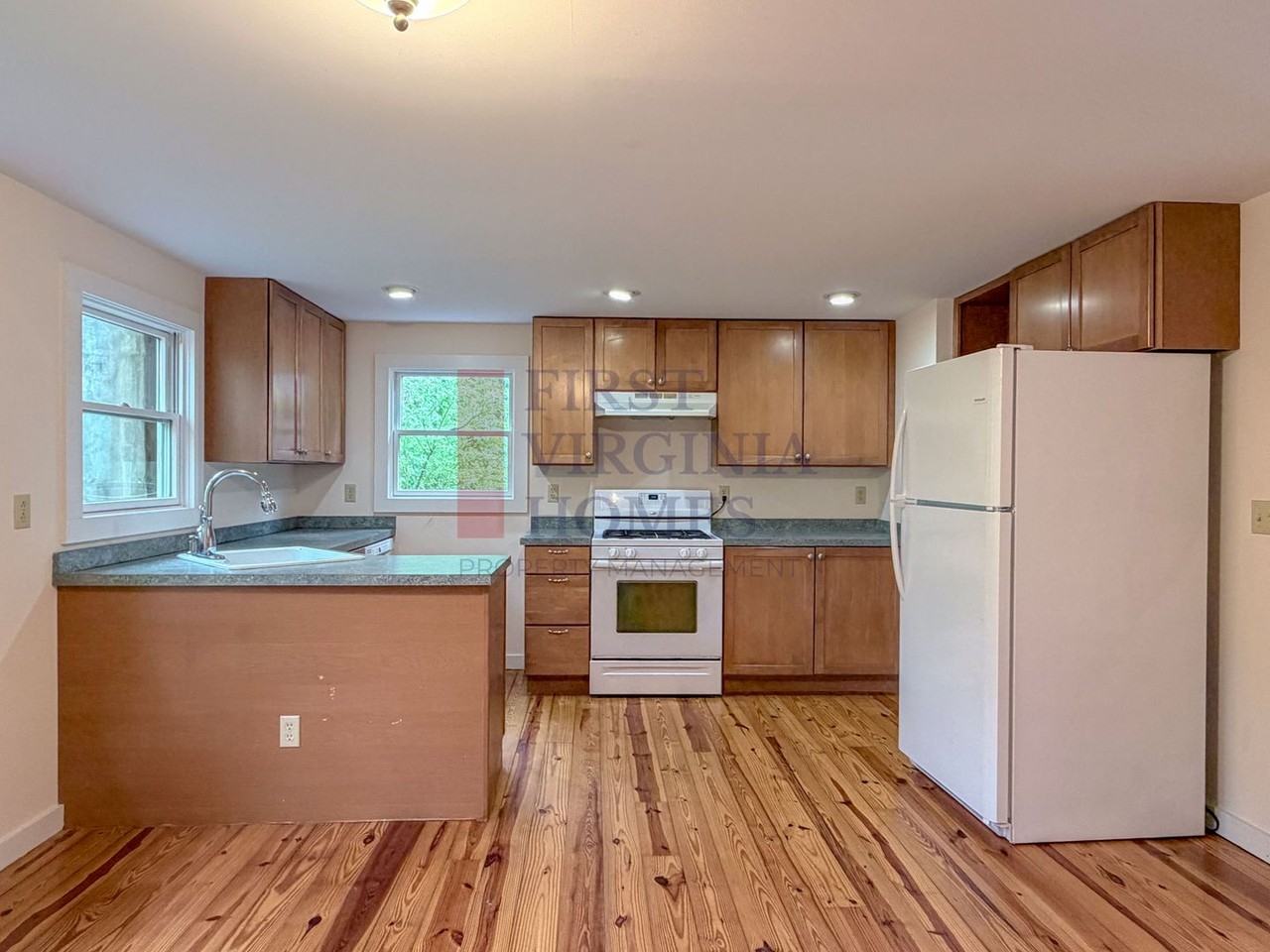 730 Canal St - Photo 7 of 12