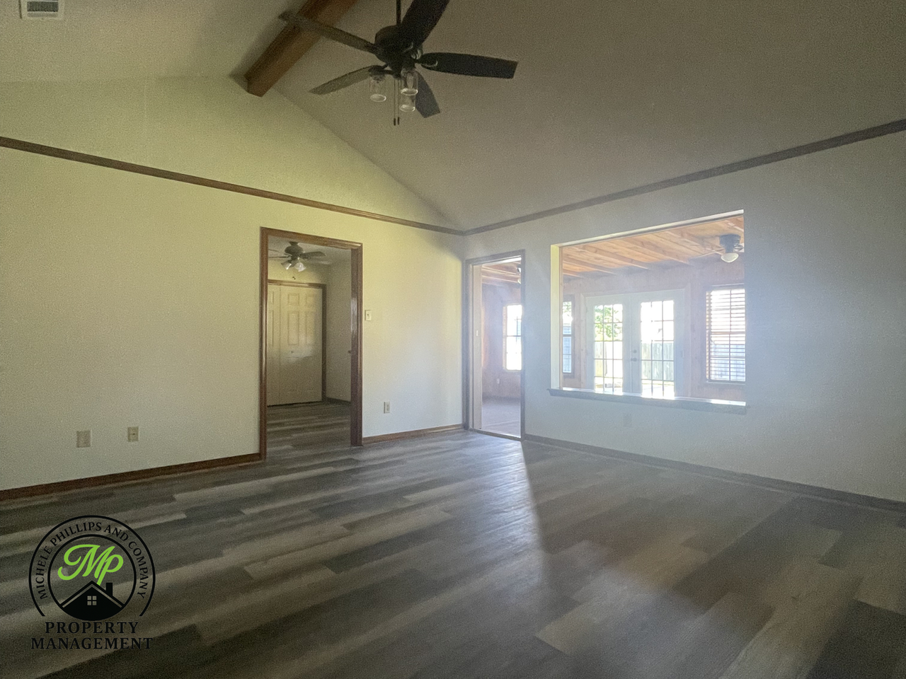 32 Park Cir - Photo 3 of 28