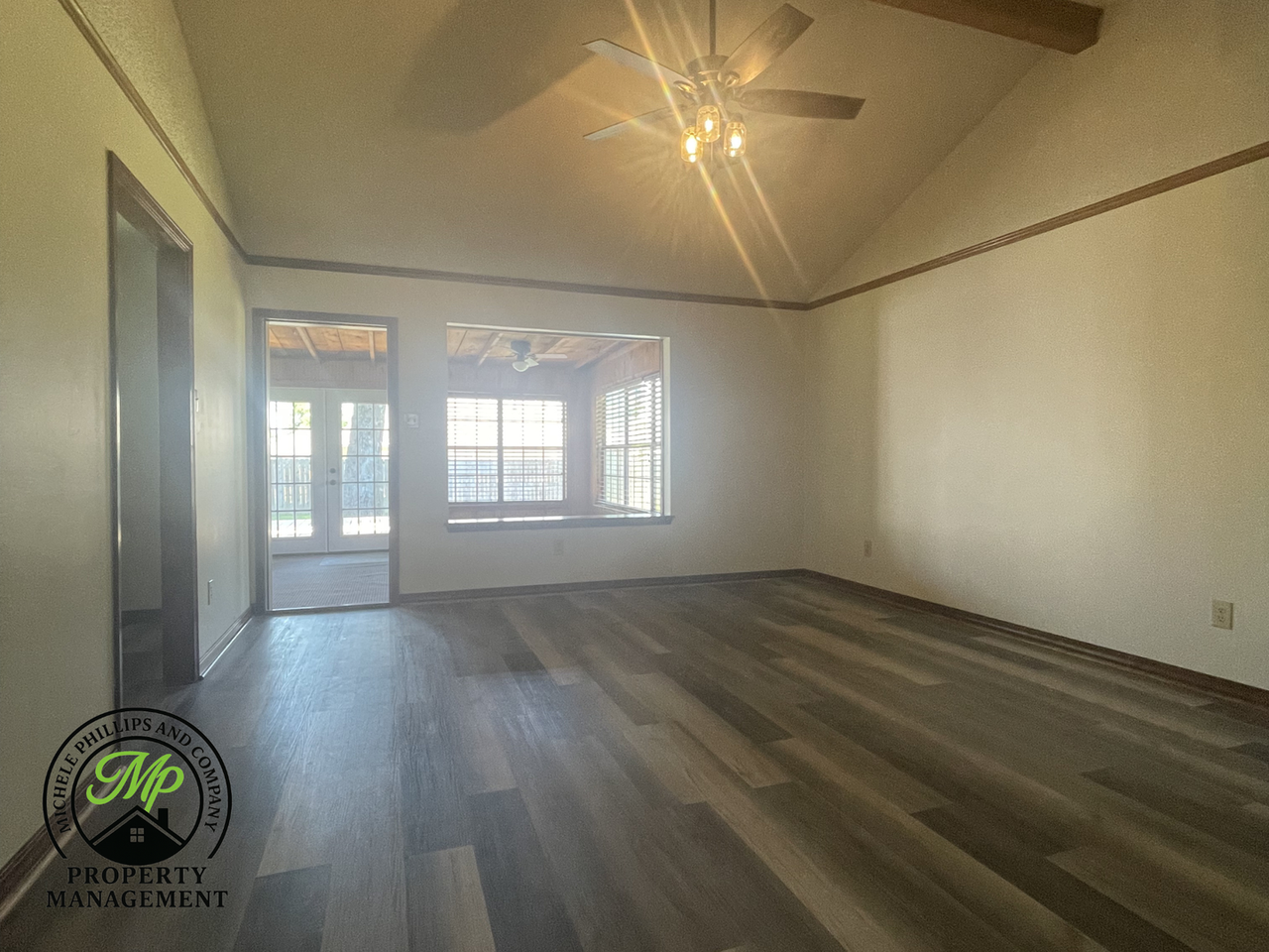 32 Park Cir - Photo 4 of 28