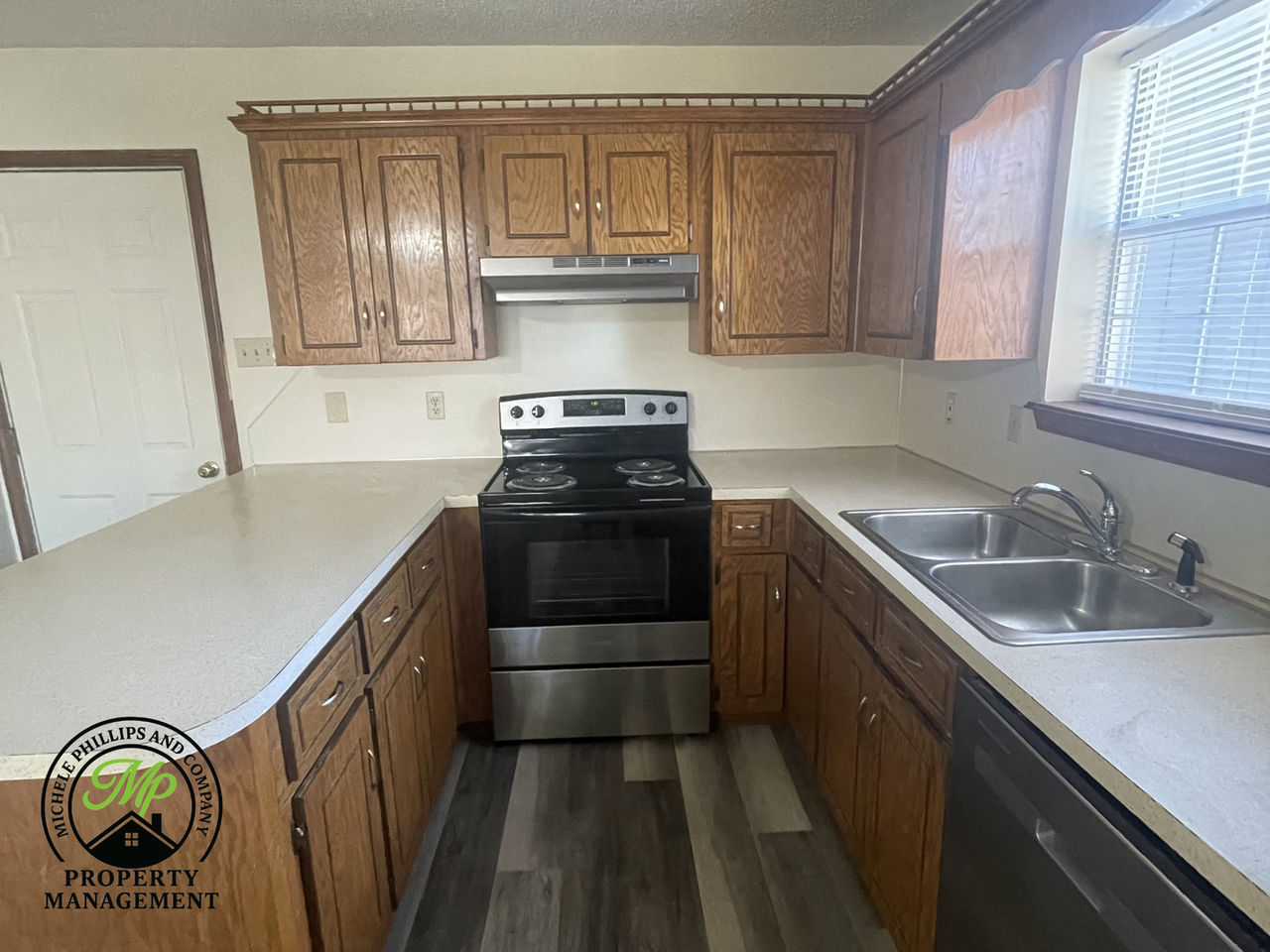 32 Park Cir - Photo 6 of 28