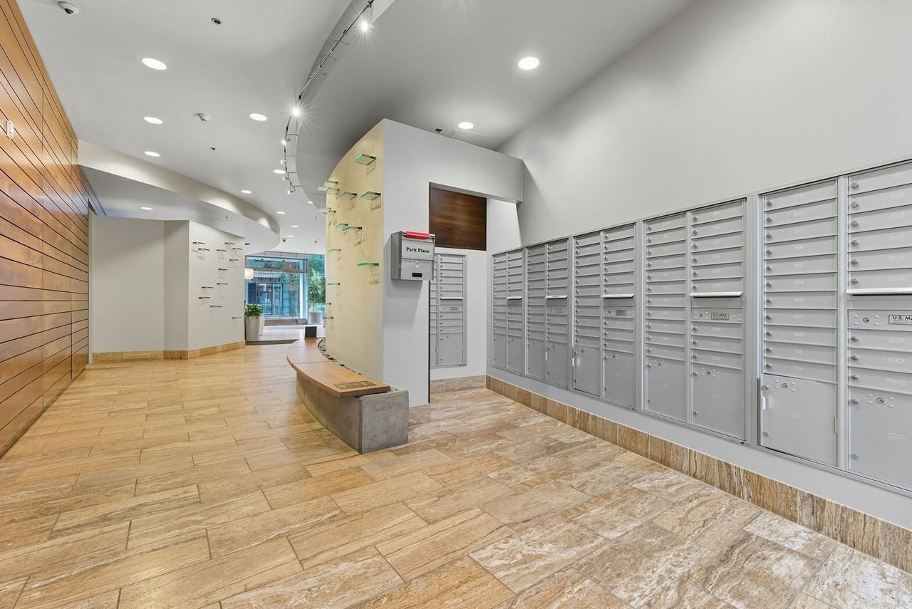 922 Nw 11th Ave #110 - Photo 5 of 42