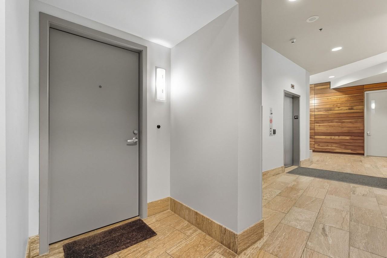 922 Nw 11th Ave #110 - Photo 6 of 42