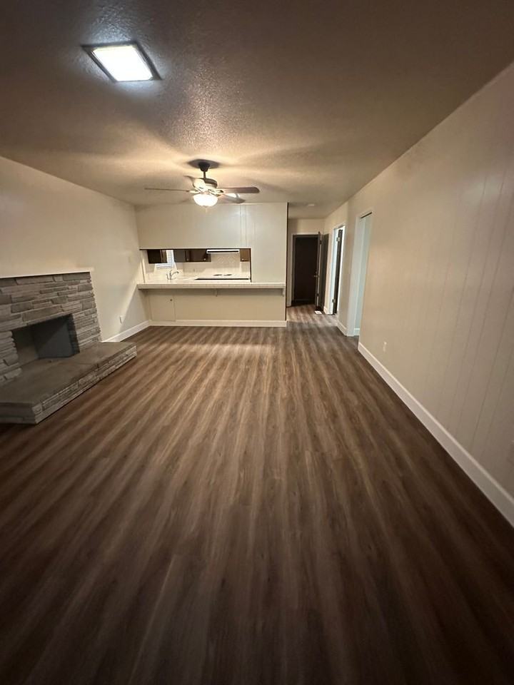 1449 Pulaski Way - Photo 5 of 8