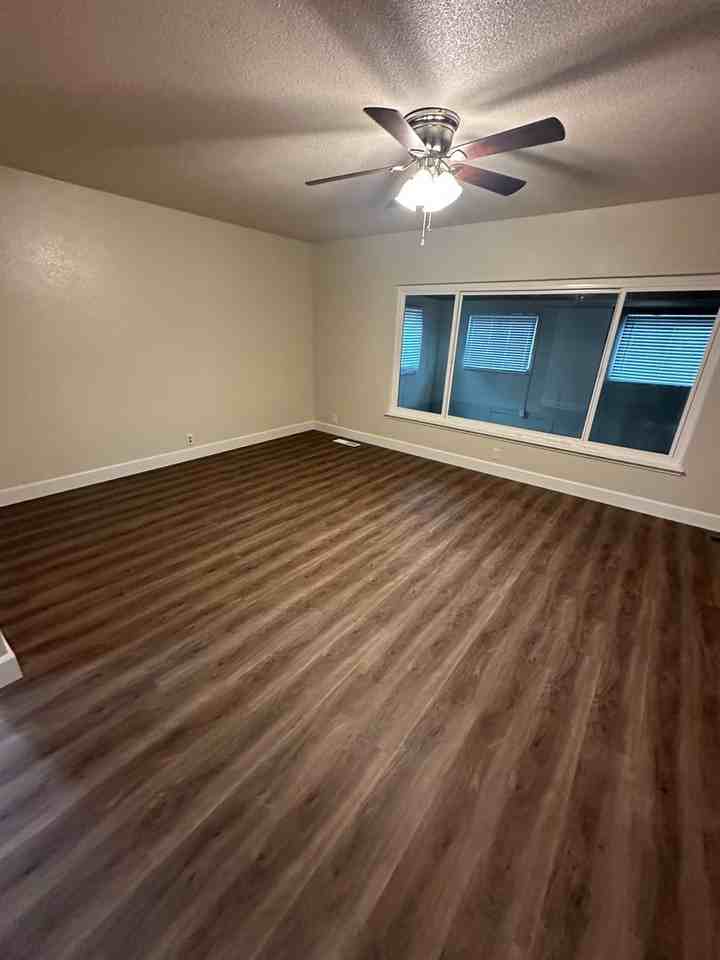 1449 Pulaski Way - Photo 4 of 19