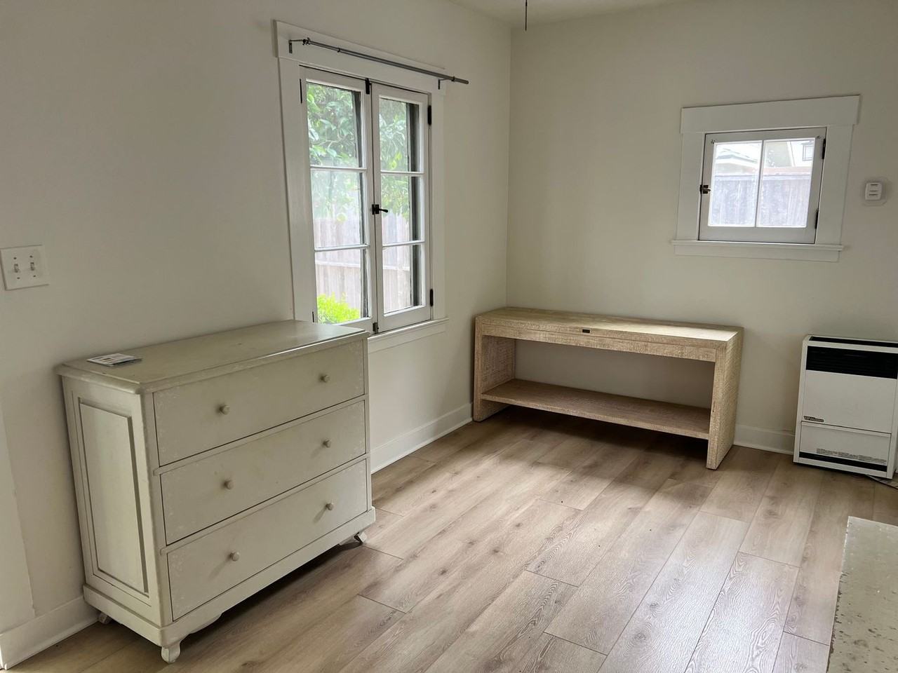 411 E Anapamu St - Photo 4 of 7