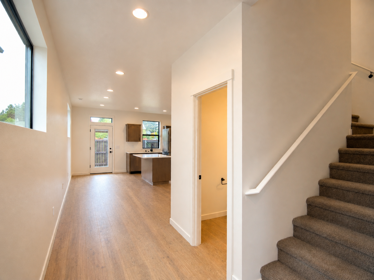 10116 Ne 45th Ct - Photo 4 of 20