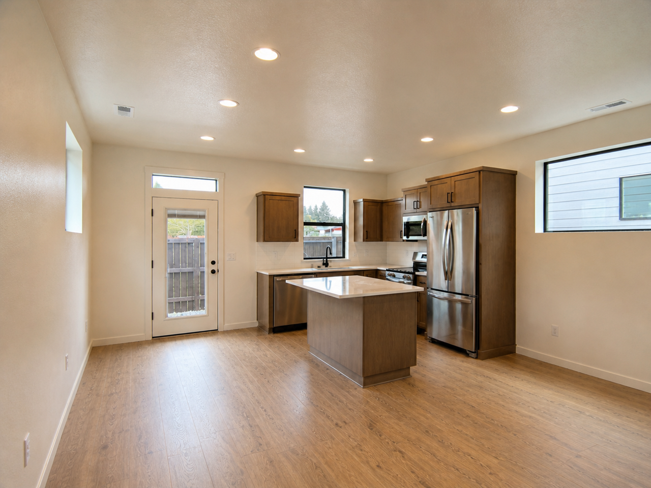 10116 Ne 45th Ct - Photo 5 of 20