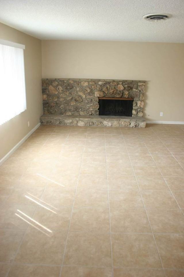 4000 Madrid Ave - Photo 2 of 20