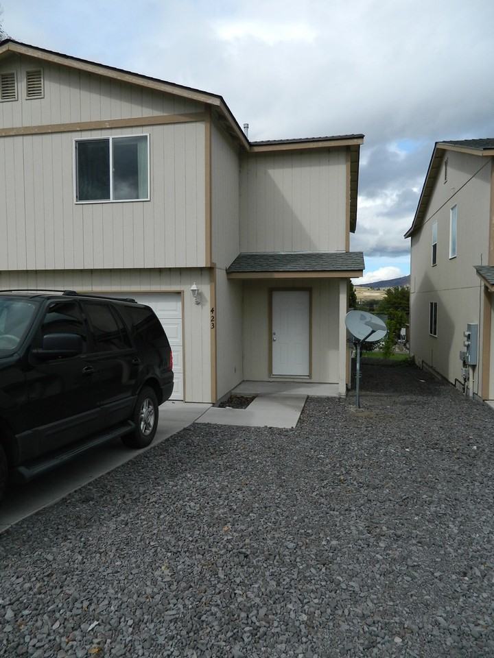 423 Nosler St - Photo 2 of 19
