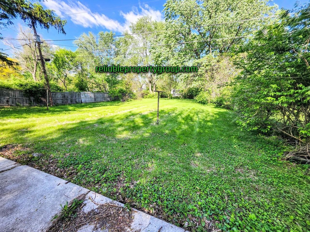 5619 Plaza Dr - Photo 2 of 15