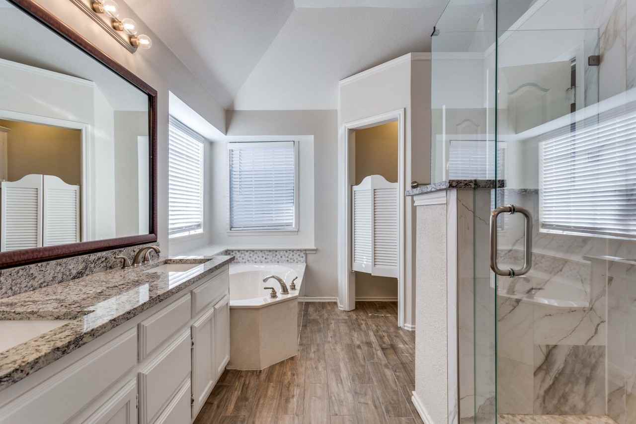 1917 Brook Ln - Photo 7 of 14