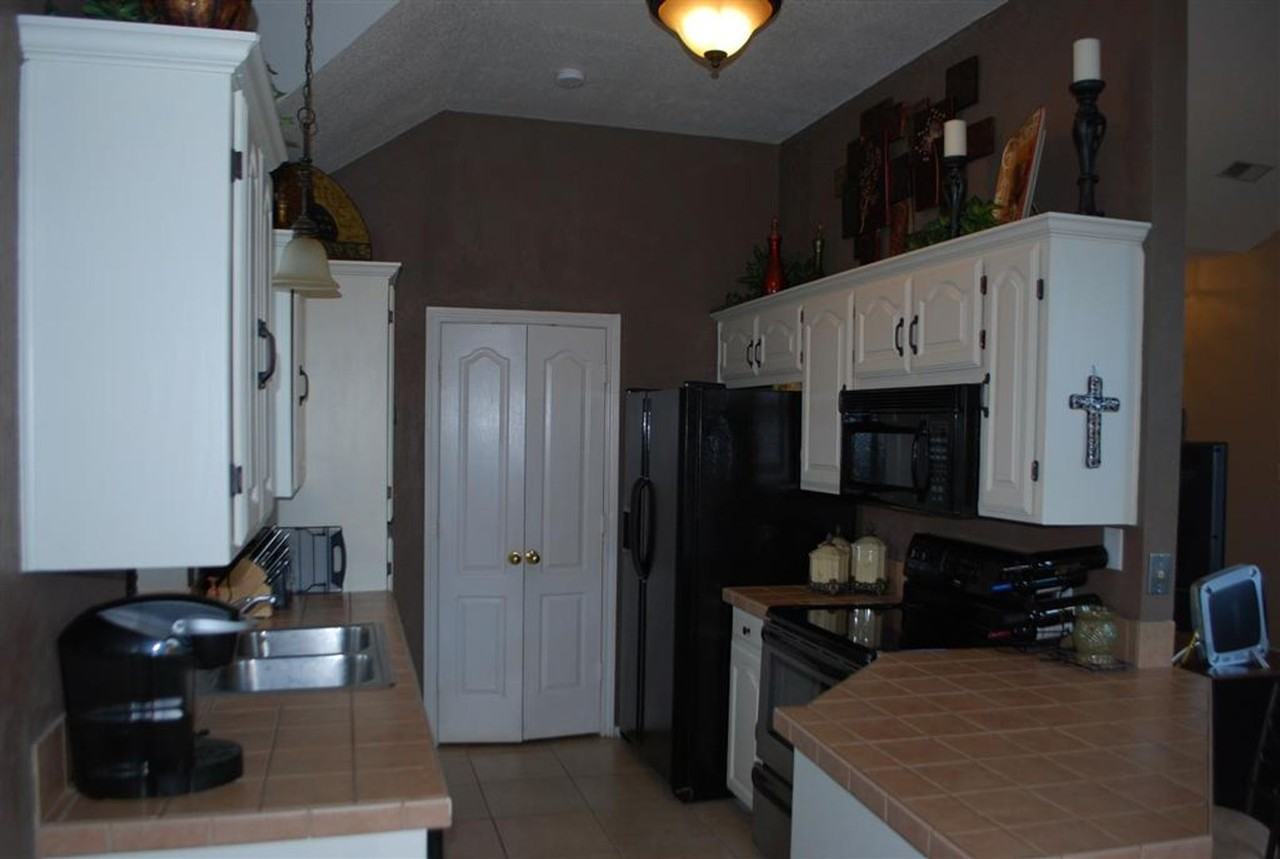 7437 Steward Ln - Photo 4 of 16