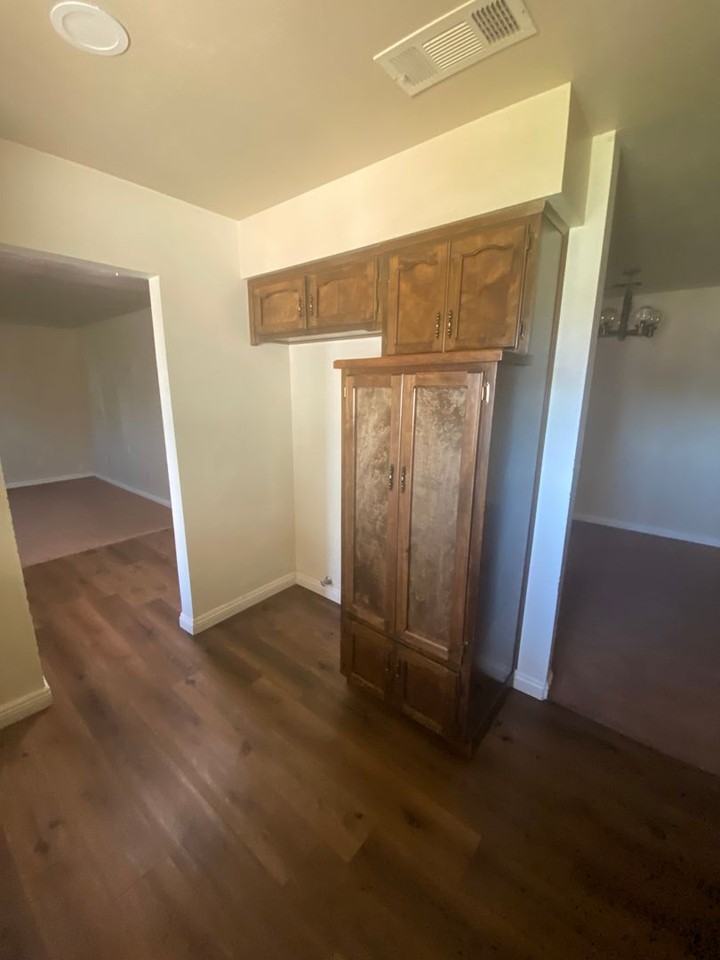 2144 Beechwood Ct - Photo 4 of 16