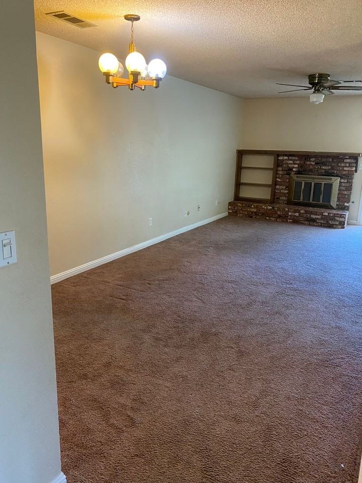 2144 Beechwood Ct - Photo 2 of 16