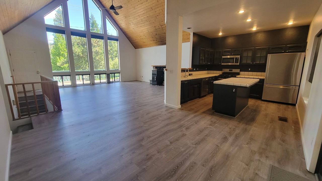 1617 Zion Way - Photo 7 of 21