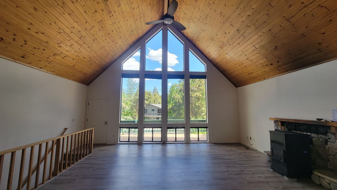 1617 Zion Way - Photo 2 of 19