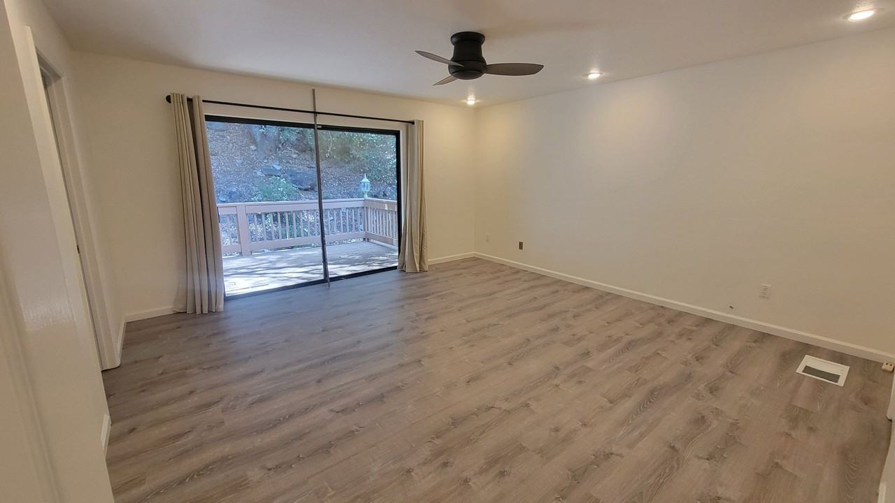1617 Zion Way - Photo 7 of 19