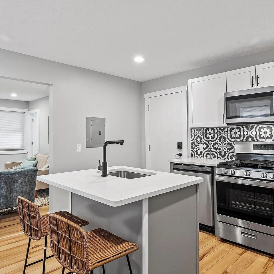 1117 Spring Garden Ave - Photo 4 of 13