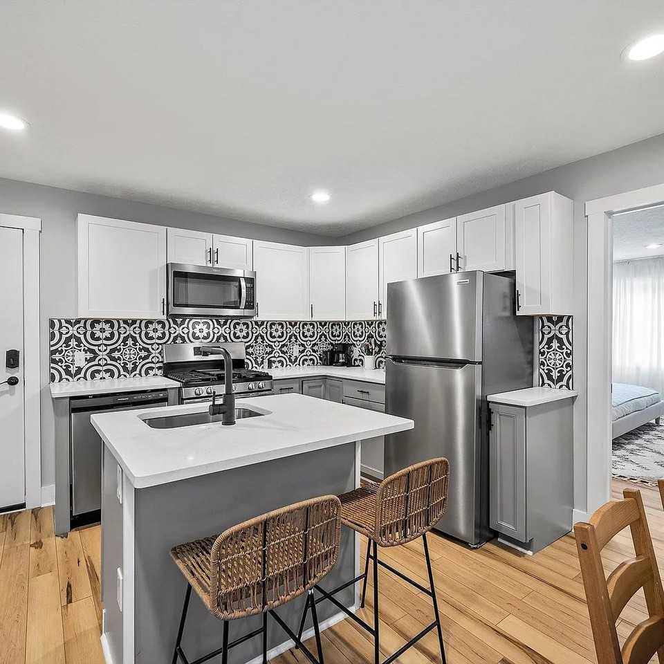 1117 Spring Garden Ave - Photo 6 of 13