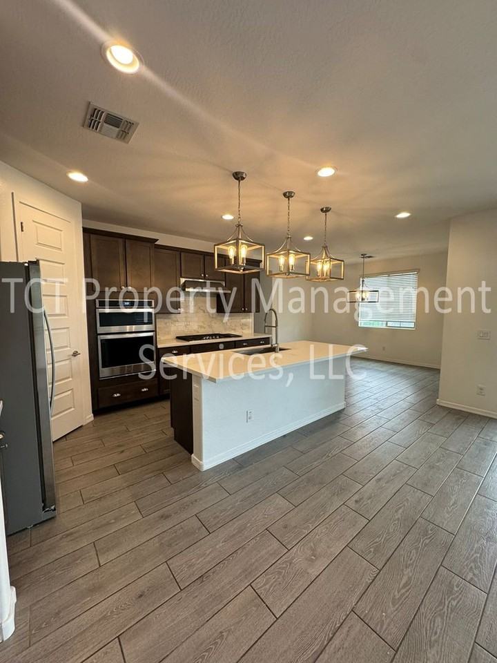 22742 E Domingo Rd - Photo 2 of 23