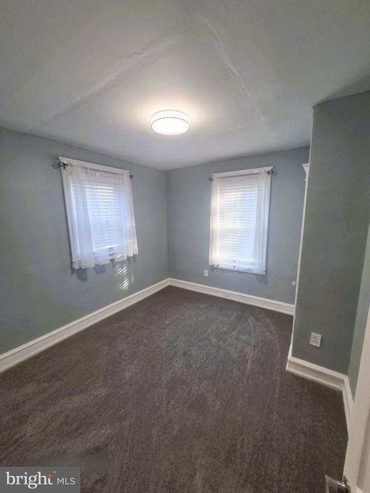 4814 Knox St - Photo 2 of 27