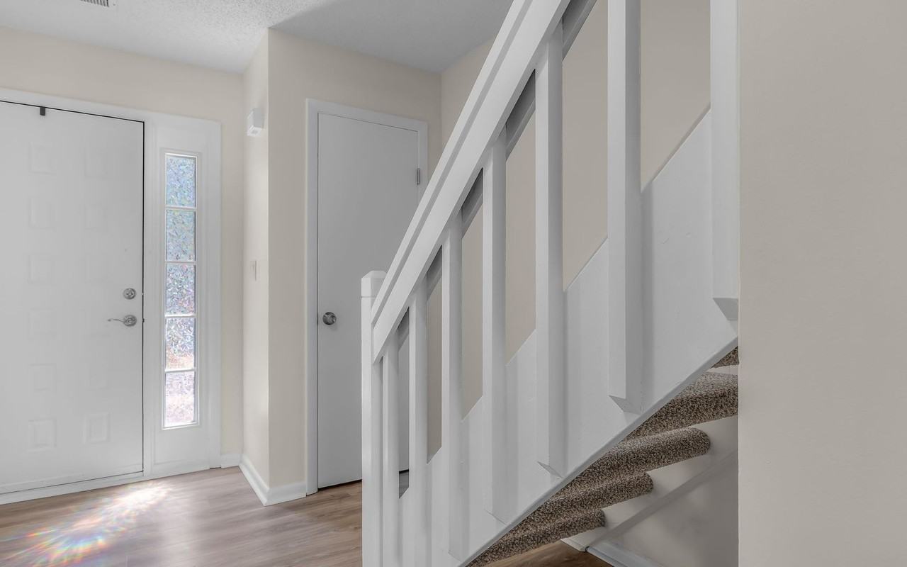 5036 Glenwood Way - Photo 6 of 39