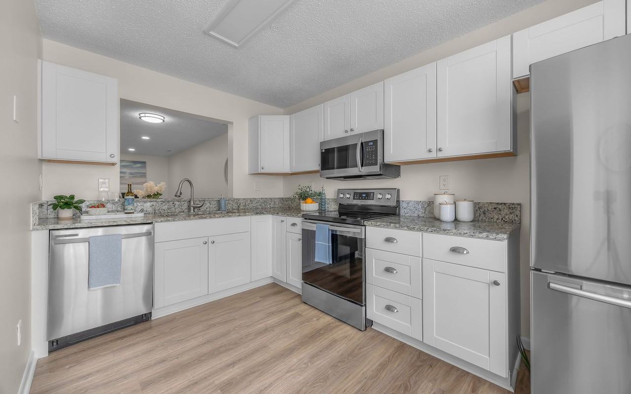 5036 Glenwood Way - Photo 7 of 39