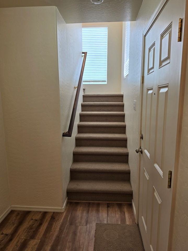 907 W Wendy Way - Photo 3 of 44