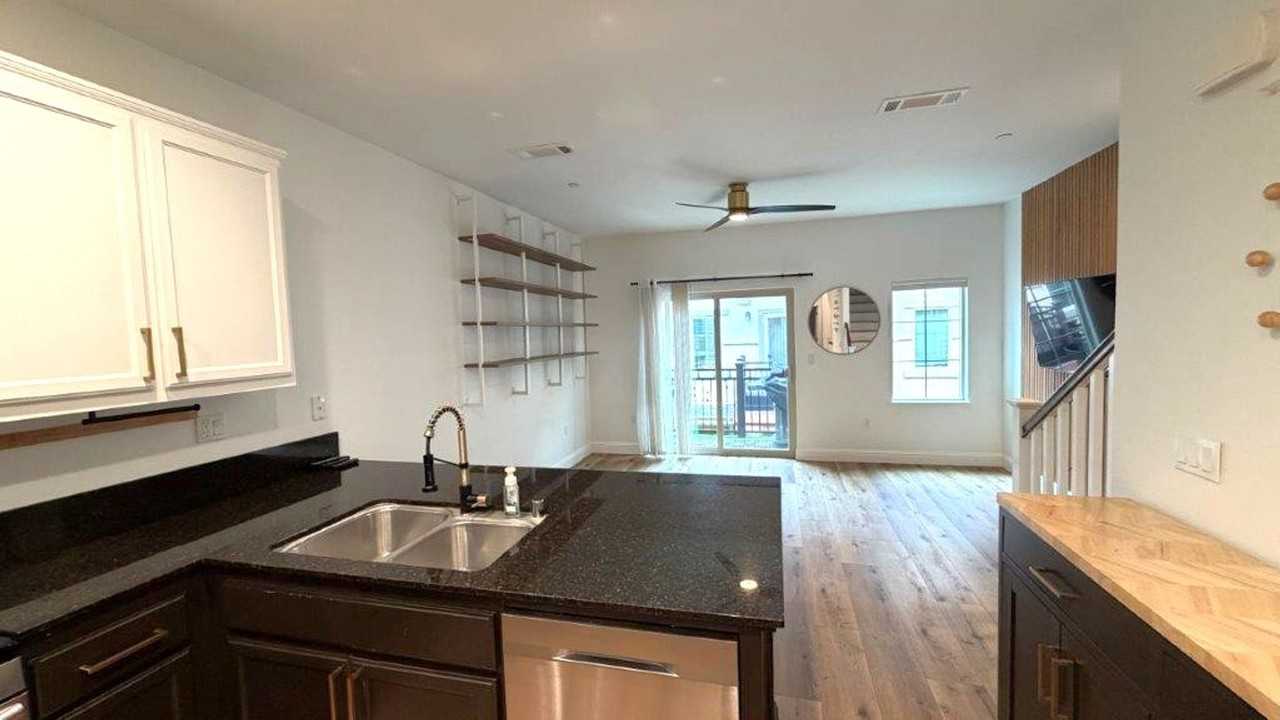 1254 Detroit Ave #4 - Photo 4 of 36