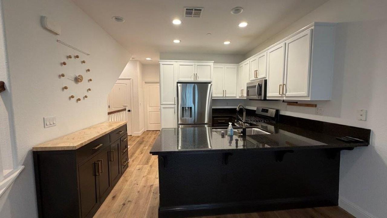 1254 Detroit Ave #4 - Photo 6 of 36