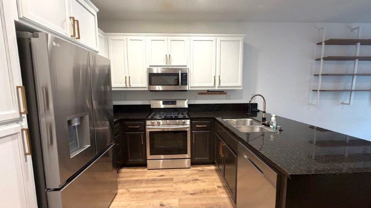 1254 Detroit Ave #4 - Photo 7 of 36