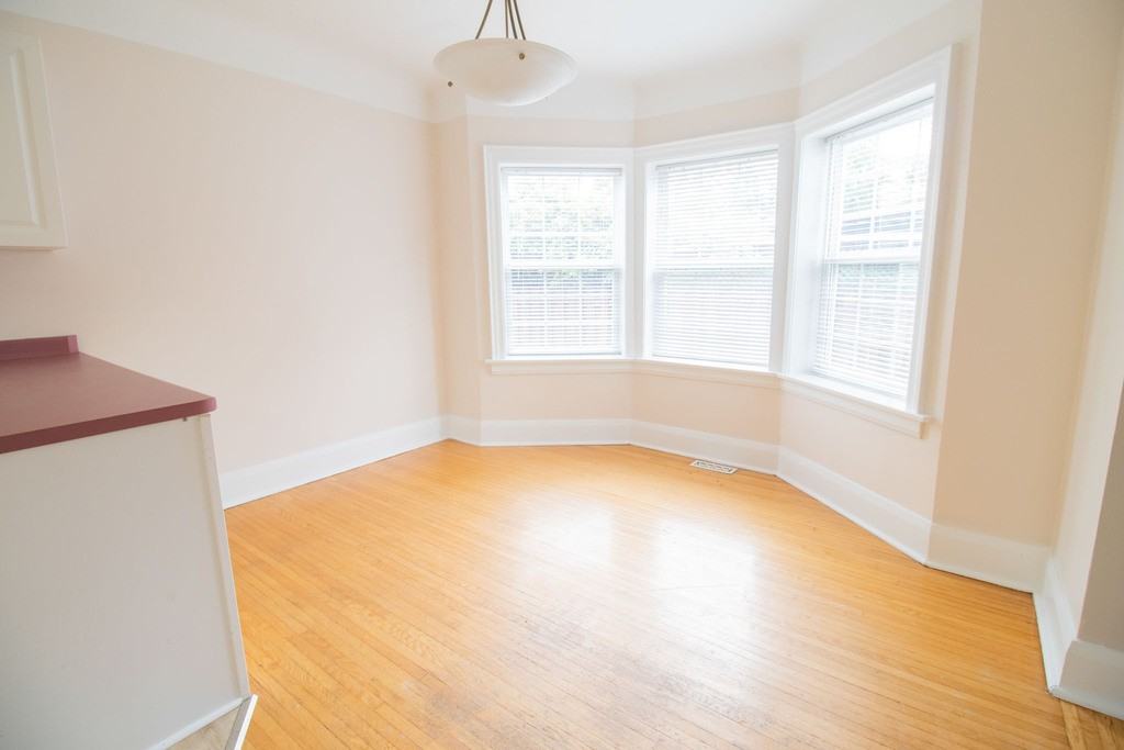 416 Niagara St - Photo 5 of 27