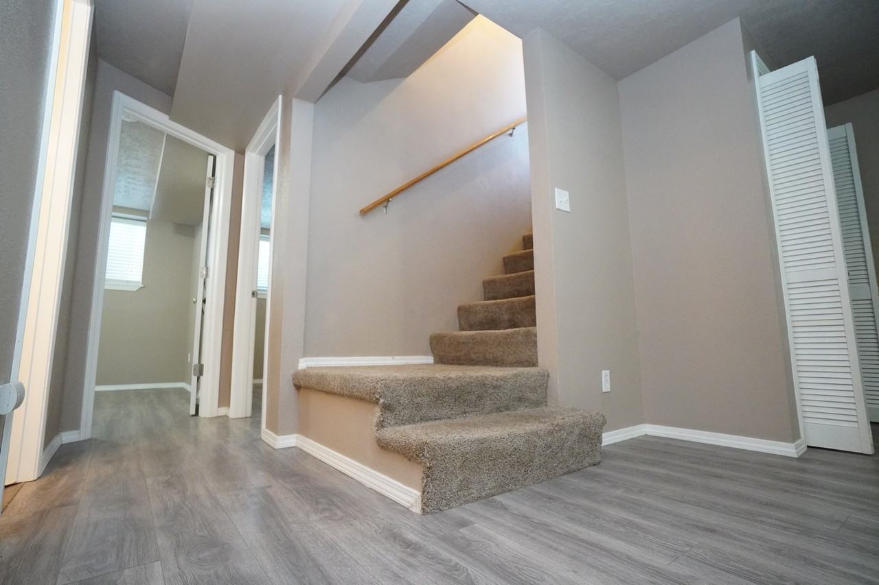2210 S Owyhee St #1 - Photo 3 of 21