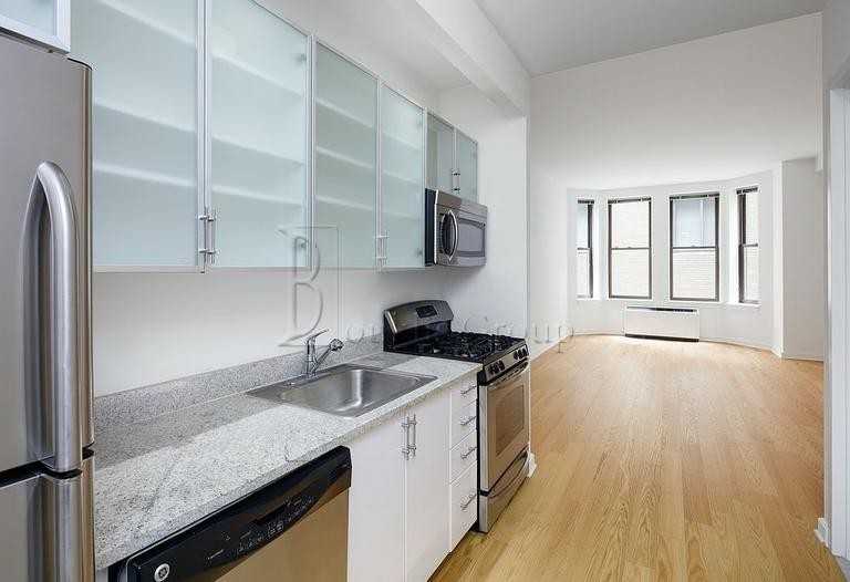 47 Exchange Pl #2110 - Photo 2 of 3