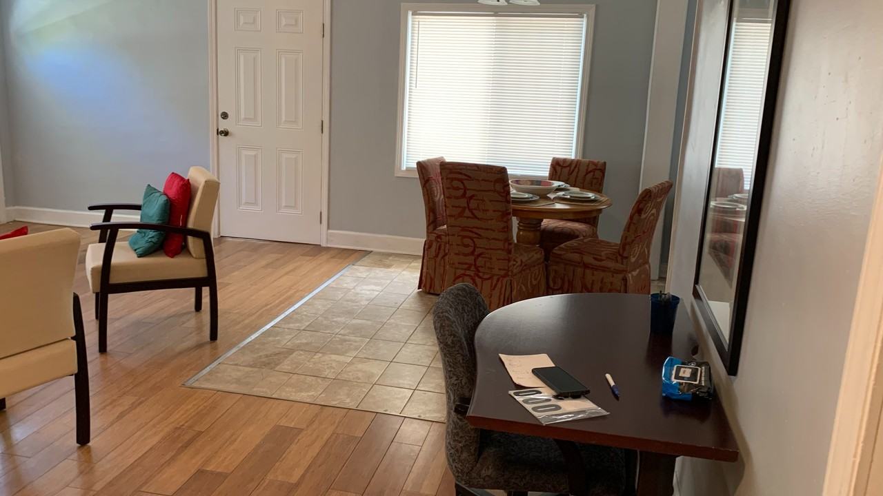 116 E Cornwallis Rd - Photo 6 of 44