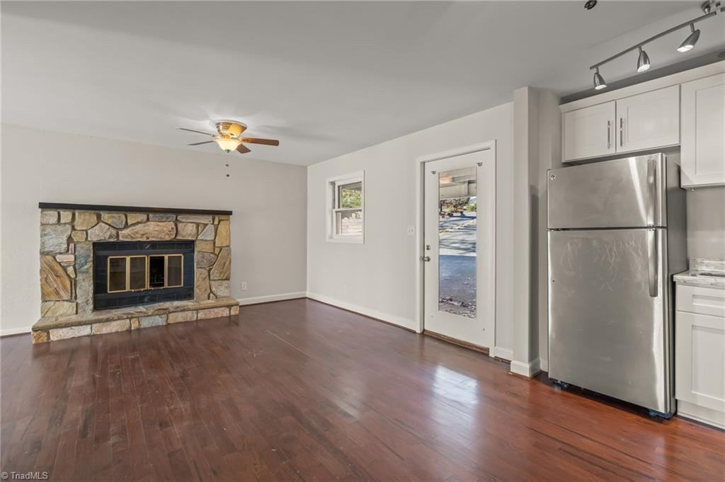 2630 Merry Oaks Trl - Photo 5 of 21