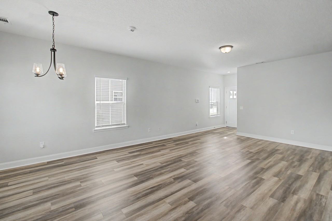 1257 Grayson Ave #1 - Photo 4 of 32