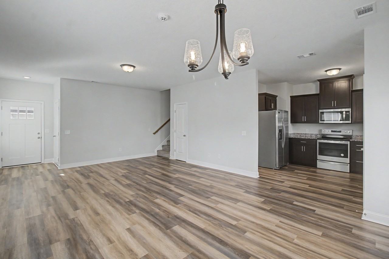 1257 Grayson Ave #1 - Photo 5 of 32
