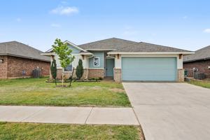 featured image of 8601 Nw 76th St #1