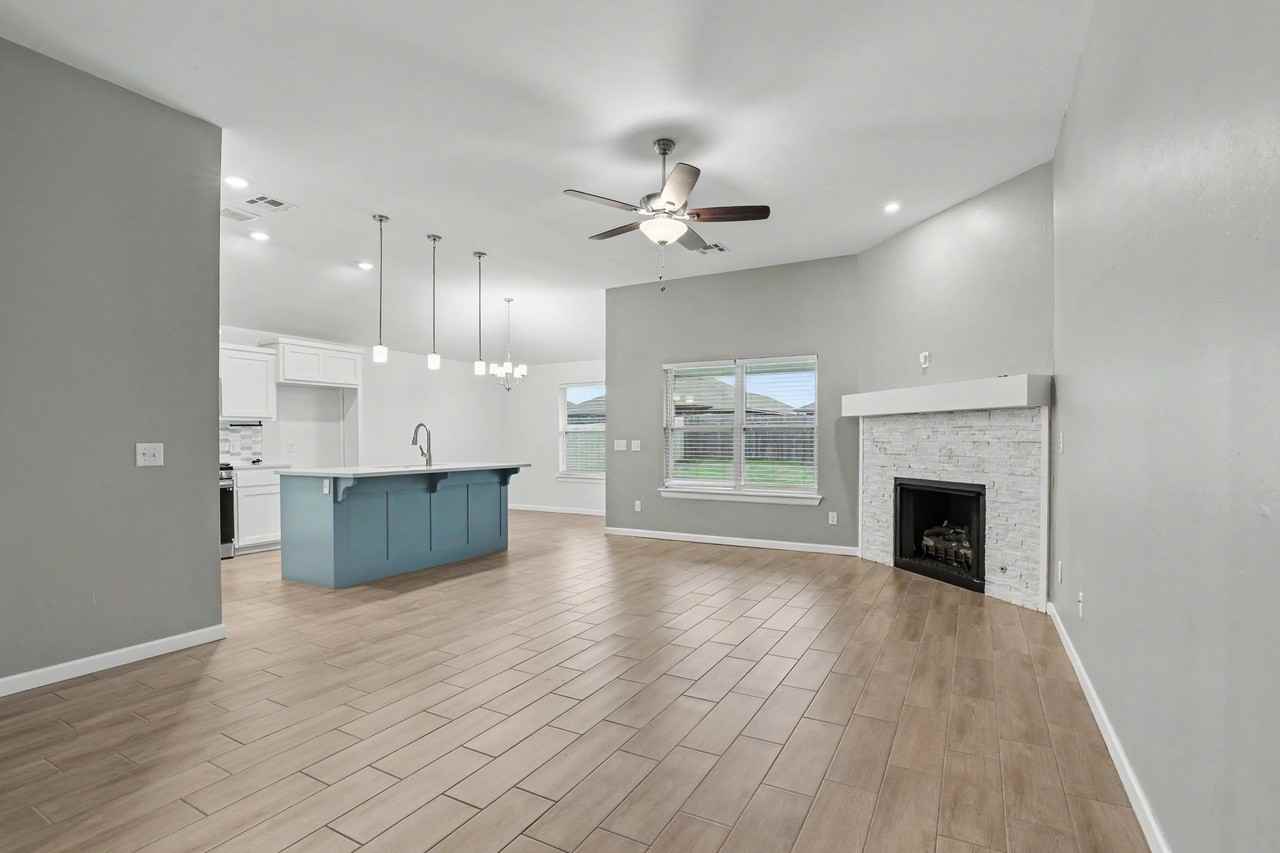 8601 Nw 76th St #1 - Photo 5 of 31