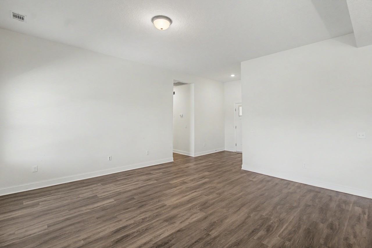 364 Abode Ave #1 - Photo 4 of 36