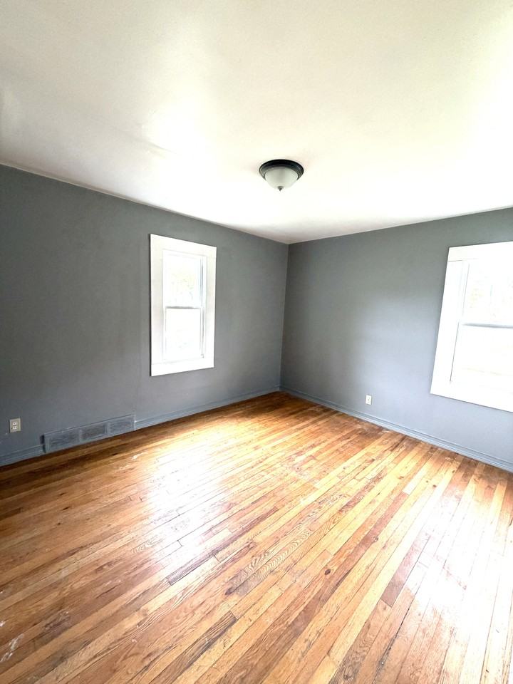 1486 Lavender Ave #1 - Photo 4 of 8