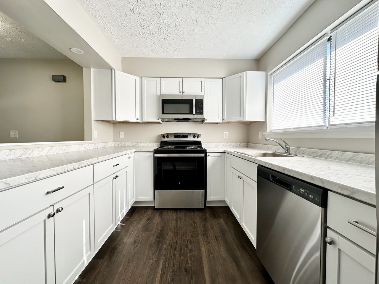 2825 Snow Rd #A - Photo 3 of 11