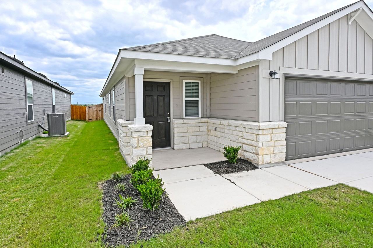 946 Bluegrass Pt #1 - Photo 2 of 50