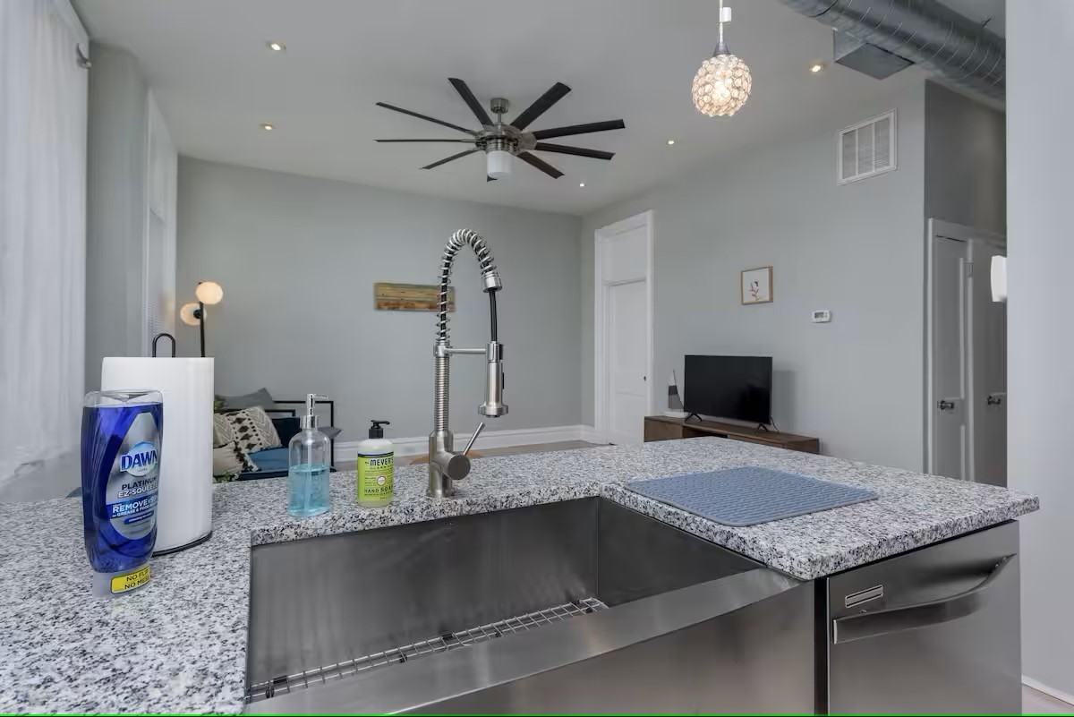 306 N 2nd St #1 - Photo 4 of 11