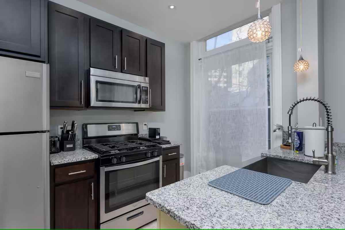 306 N 2nd St #1 - Photo 7 of 11