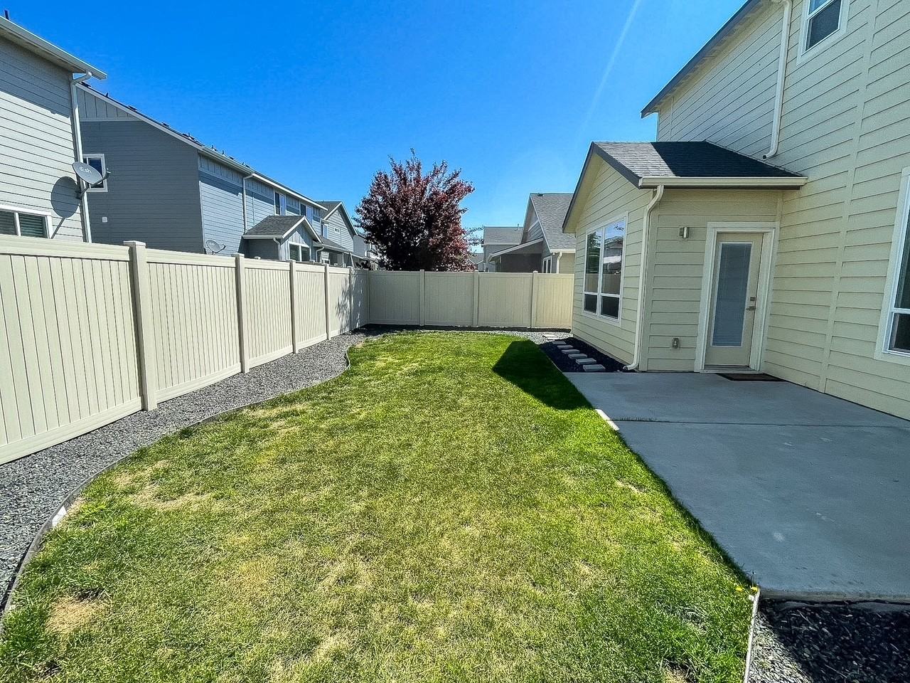 2592 E Blackstone Dr #1 - Photo 7 of 42